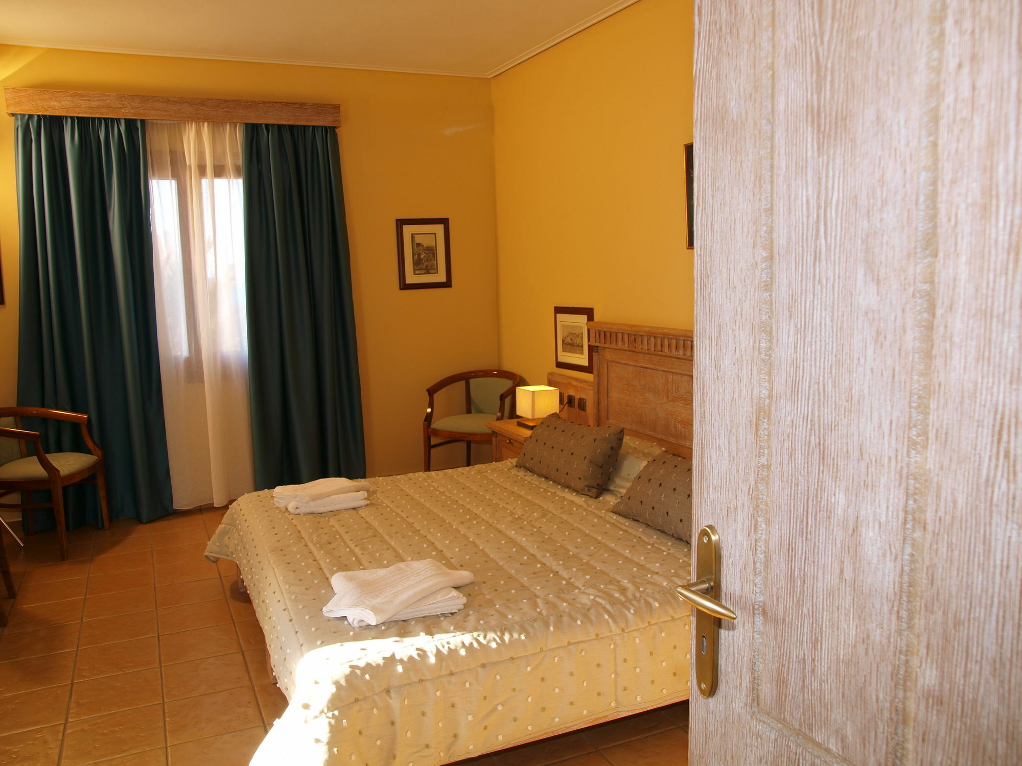 Mylos (adults Only) 4*